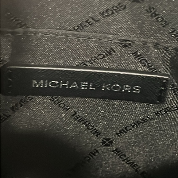 Michael Kors laptop bag EUC black with gray MK and silver hardware - Picture 10 of 14